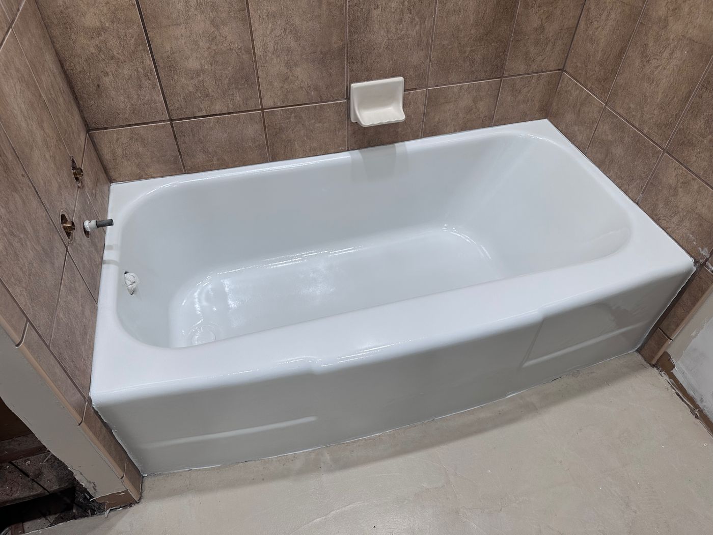 Refinished bathtub by Tub Revive